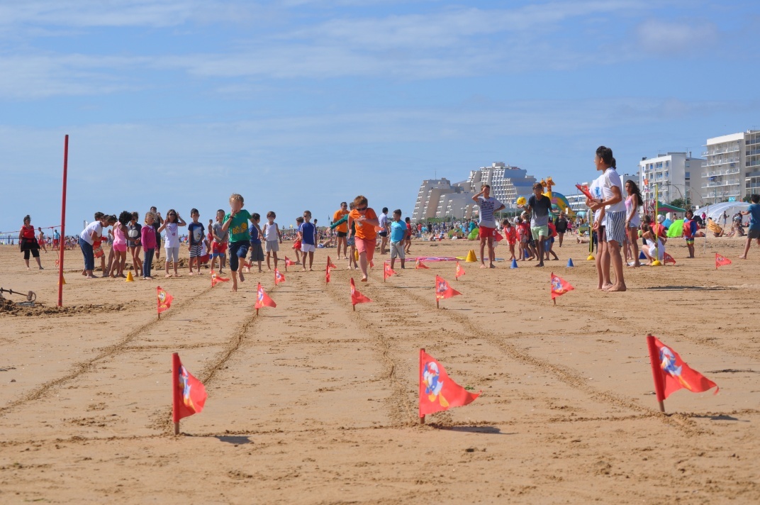 Image Club de Plage Mickey Goelands Saint Jean de Monts